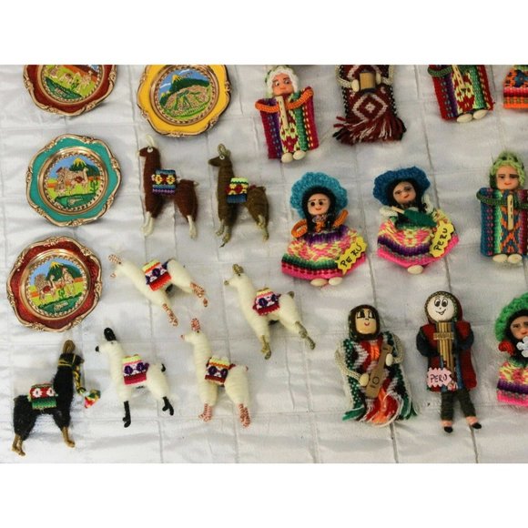 Lot of 2 Peruvian Peru Fridge Magnets Medallion Llamas Native Man Woman - Picture 11 of 11